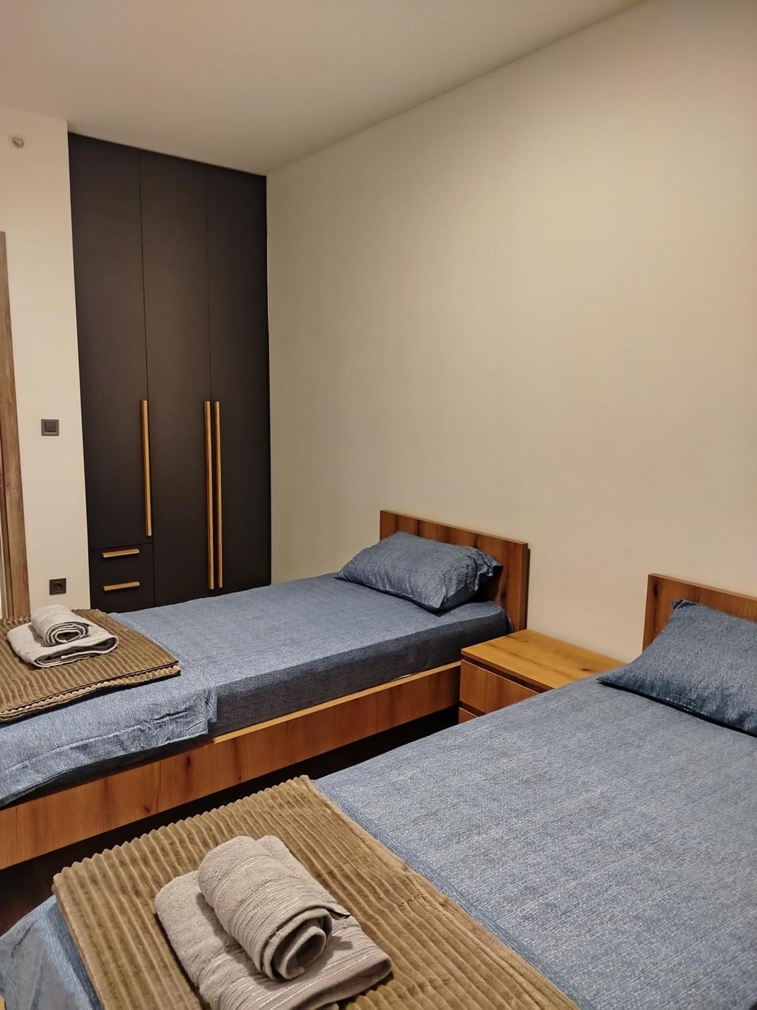 18Th & 16H Floor Secure Luxury Condos With Pool & Fitness Included In Price Skopje Exterior photo